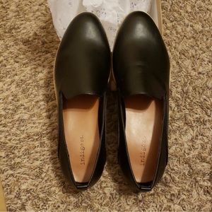 Indigo Rd black loafers. Size 8.